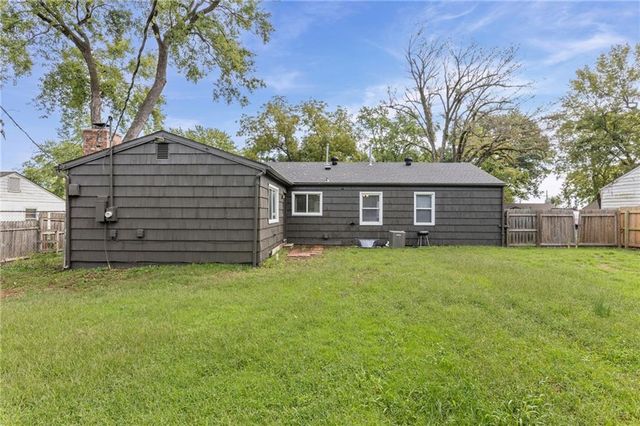 11804 Lawndale Avenue, Kansas City, MO 64137