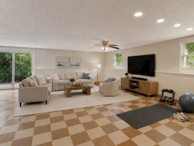 16 Andrew Avenue, Hull, MA 02045