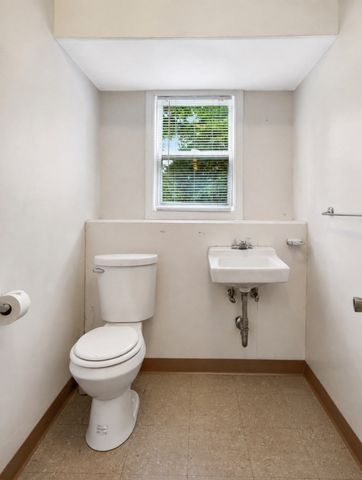 16 Andrew Avenue, Hull, MA 02045