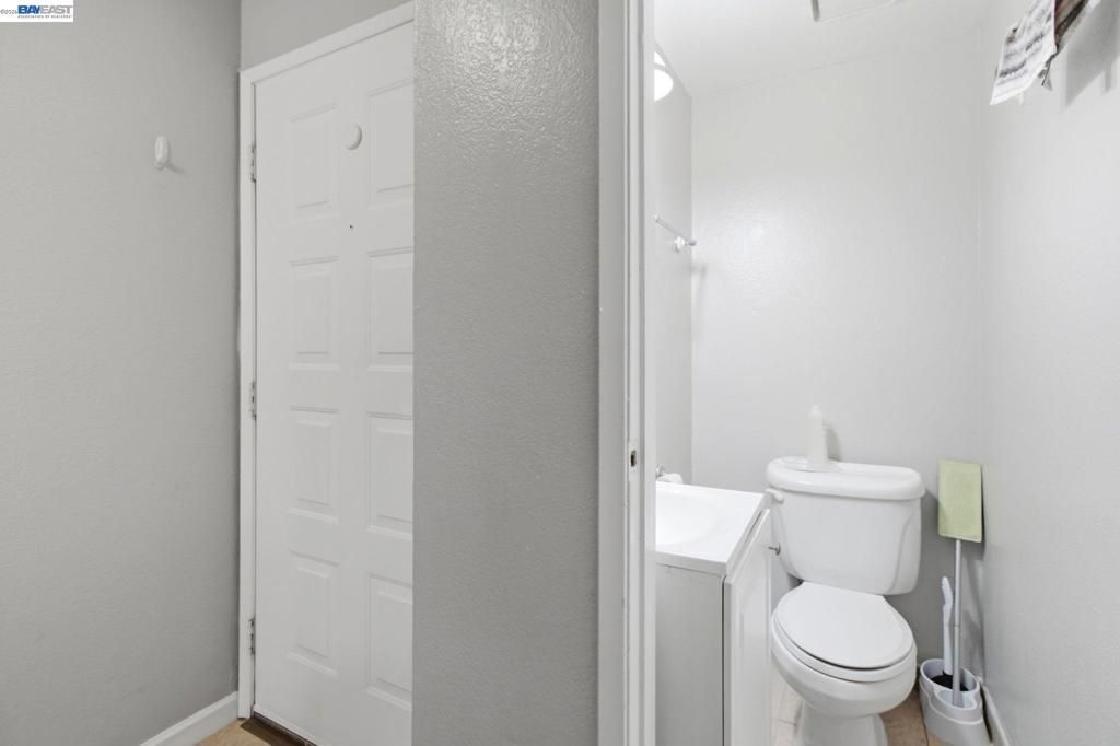Image 12 of property listing at 6279 Joaquin Murieta Ave D, Newark, CA 94560