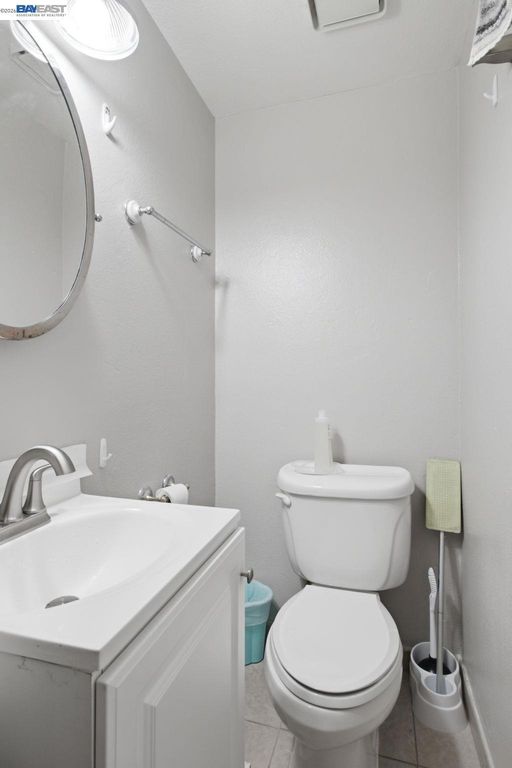 Image 13 of property listing at 6279 Joaquin Murieta Ave D, Newark, CA 94560