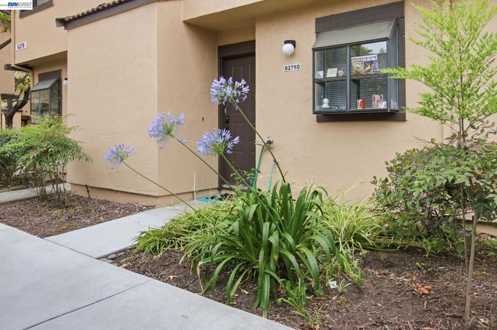 Image 2 of property listing at 6279 Joaquin Murieta Ave D, Newark, CA 94560