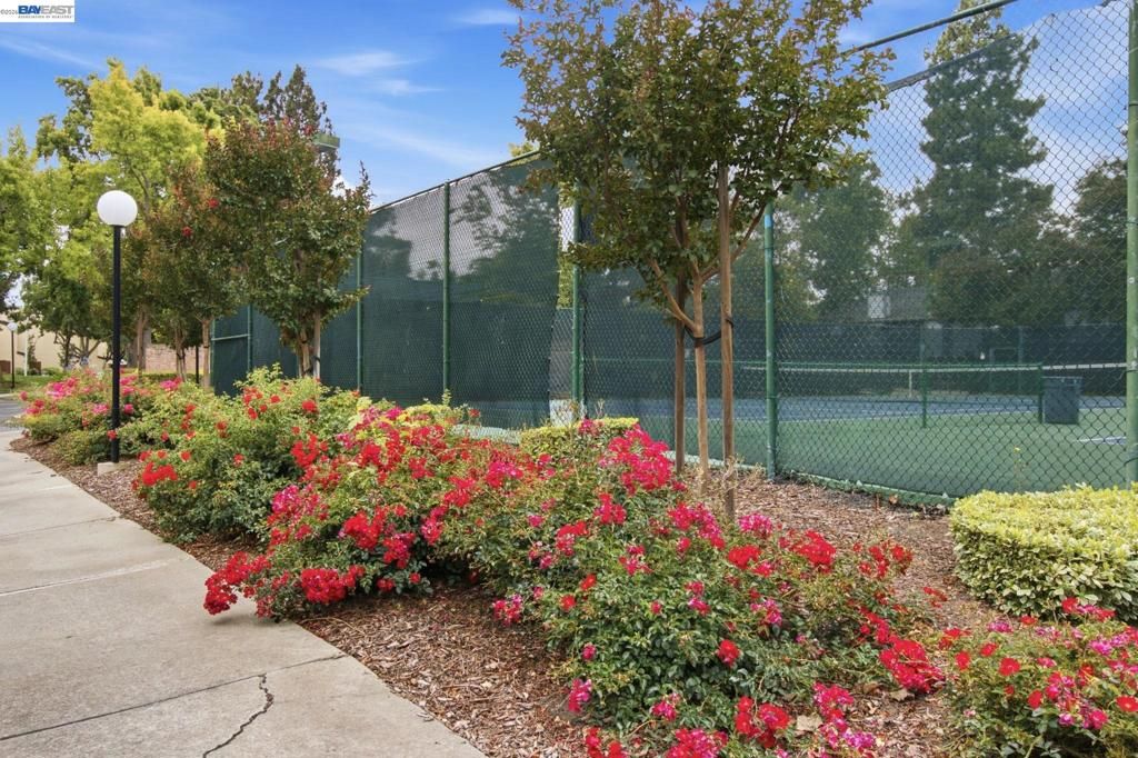 Image 32 of property listing at 6279 Joaquin Murieta Ave D, Newark, CA 94560