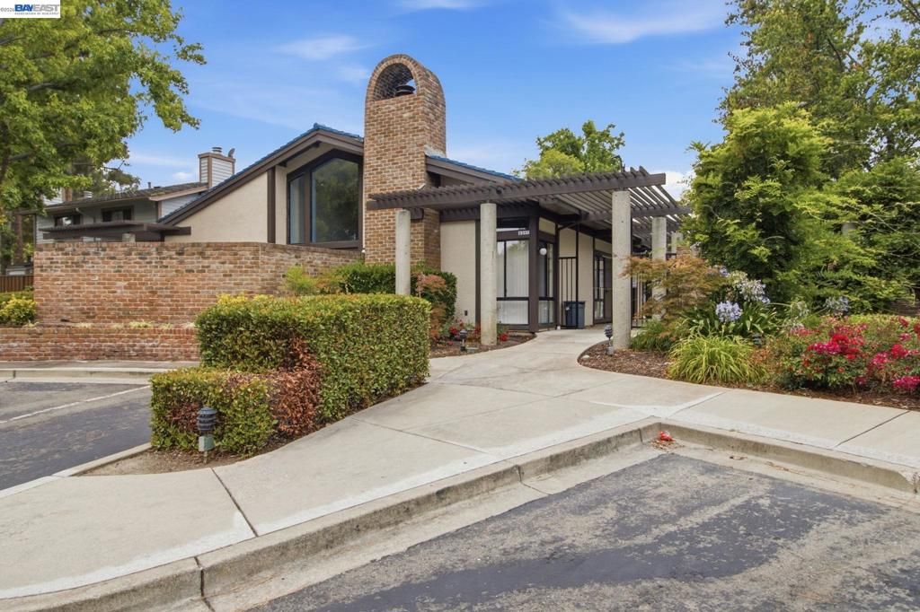 Image 33 of property listing at 6279 Joaquin Murieta Ave D, Newark, CA 94560