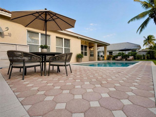744 SW 159th Lane, Pembroke Pines, FL 33027