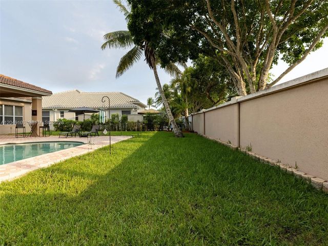 744 SW 159th Lane, Pembroke Pines, FL 33027