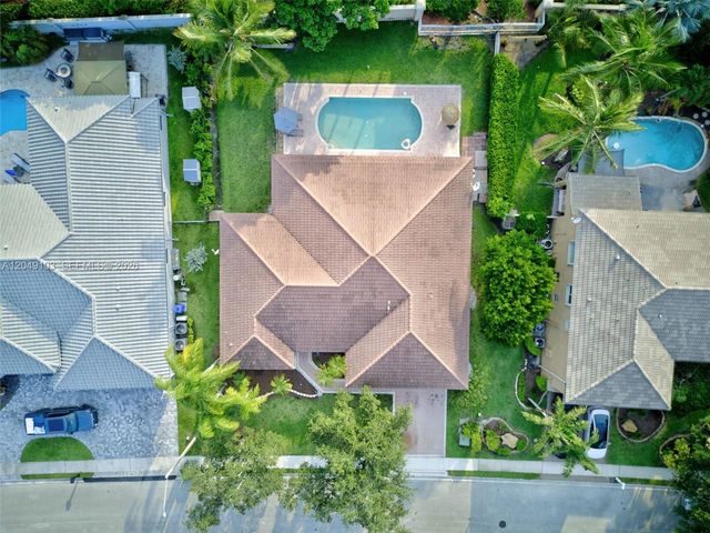 744 SW 159th Lane, Pembroke Pines, FL 33027