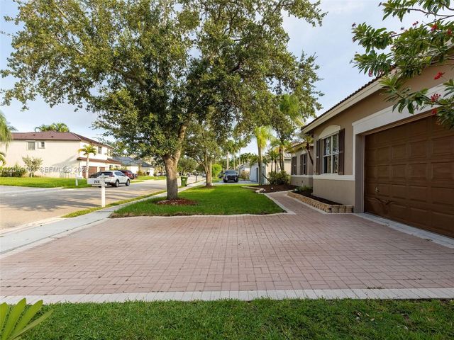 744 SW 159th Lane, Pembroke Pines, FL 33027