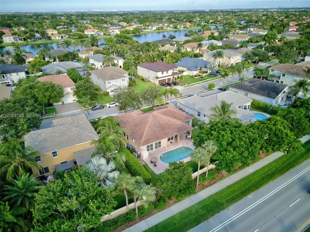 744 SW 159th Lane, Pembroke Pines, FL 33027