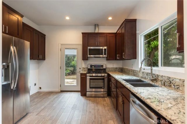 100 W Tremont, Pasadena, CA 91103