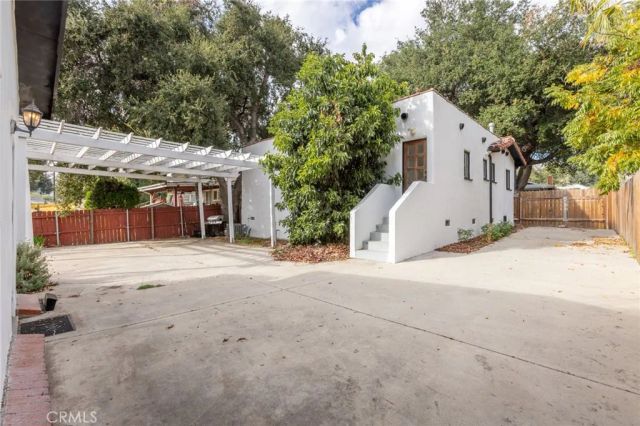 100 W Tremont, Pasadena, CA 91103