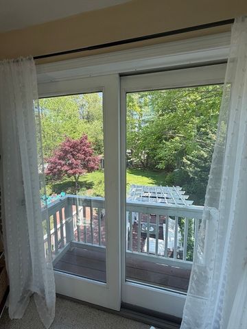 9 Pondview Ave, Pembroke, MA 02359