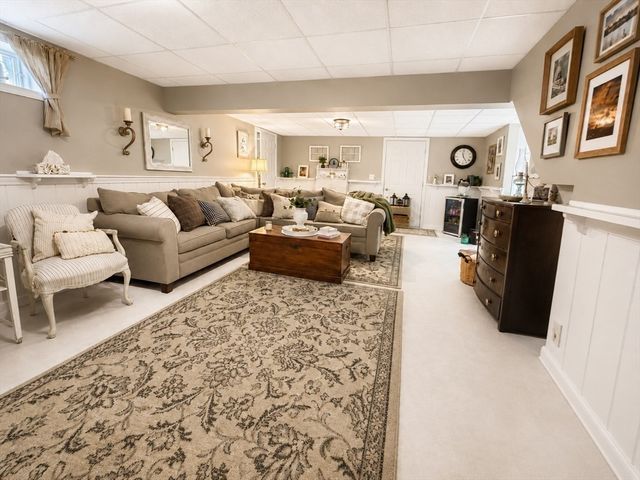 9 Pondview Ave, Pembroke, MA 02359