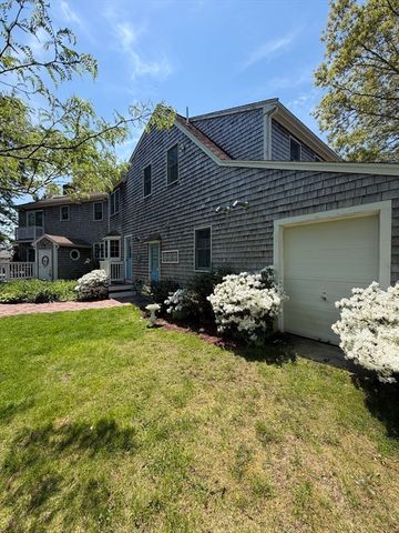 9 Pondview Ave, Pembroke, MA 02359