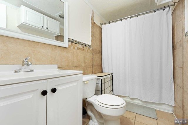 159 Maple Drive, Lodi, NJ 07644