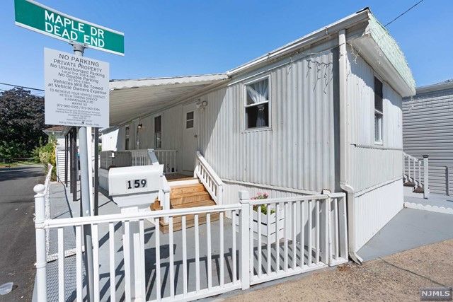 159 Maple Drive, Lodi, NJ 07644