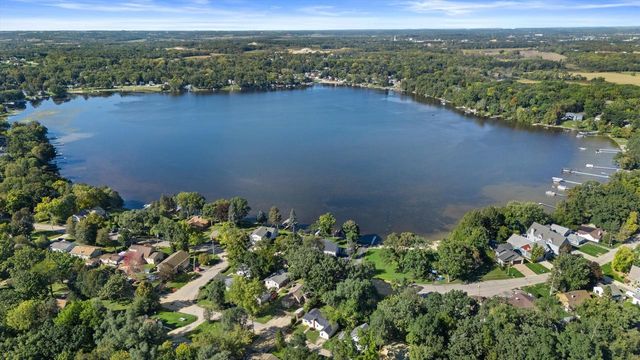 33320 Fairview COURT, Burlington, WI 53105