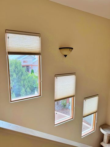 1813 Calle Barbarita NW, Albuquerque, NM 87107