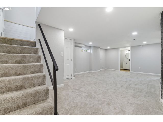 6302 N KERBY Ave, Portland, OR 97217