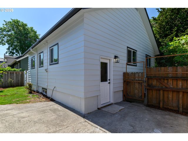 6302 N KERBY Ave, Portland, OR 97217