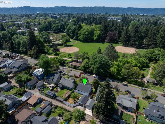 6302 N KERBY Ave, Portland, OR 97217