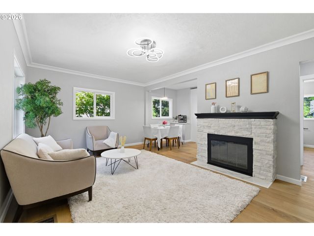 6302 N KERBY Ave, Portland, OR 97217