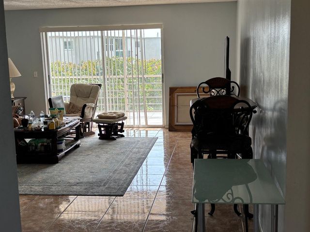 2615 NE 3RD Court 402, Boynton Beach, FL 33435
