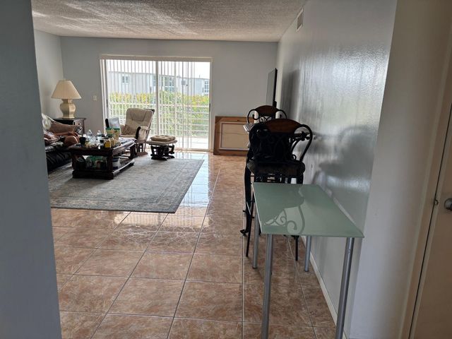 2615 NE 3RD Court 402, Boynton Beach, FL 33435