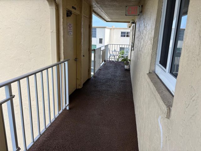 2615 NE 3RD Court 402, Boynton Beach, FL 33435