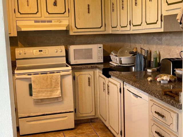 2615 NE 3RD Court 402, Boynton Beach, FL 33435