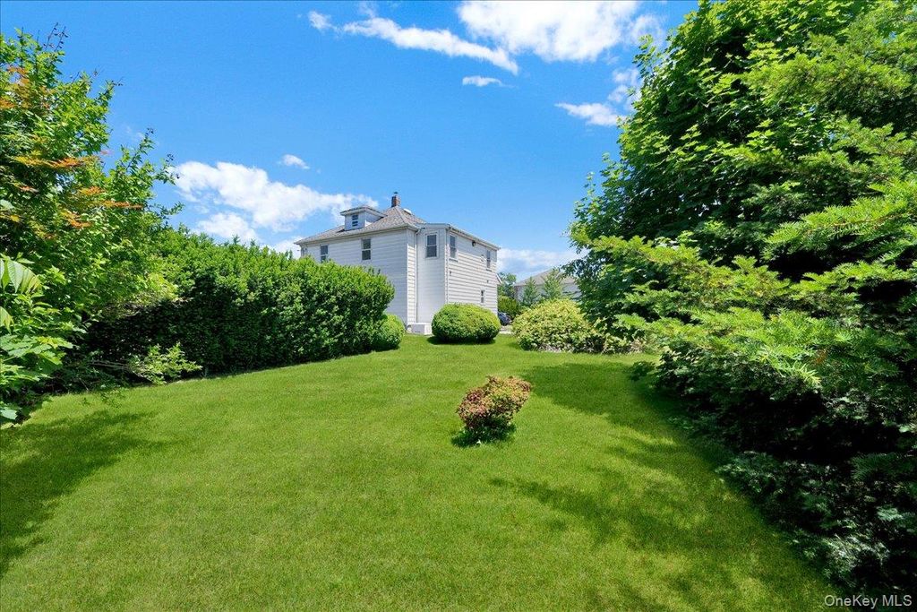 78 Maple Street, Roslyn Heights, NY 11577 — photo 5
