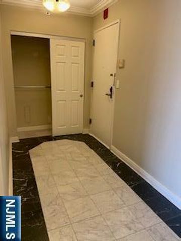 900 Palisade 18N, Fort Lee, NJ 07024