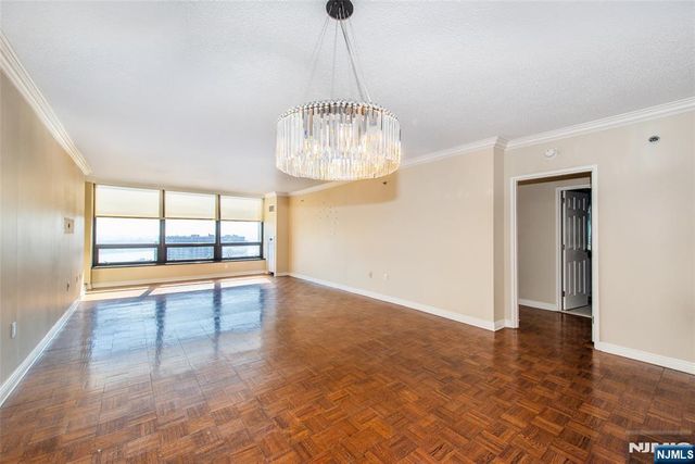 900 Palisade 18N, Fort Lee, NJ 07024