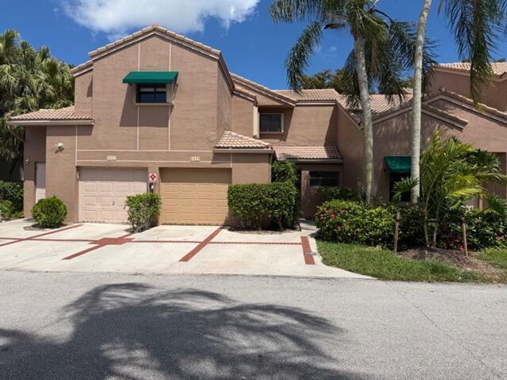 1622 Cypress Pointe Drive 4-11, Coral Springs, FL 33071