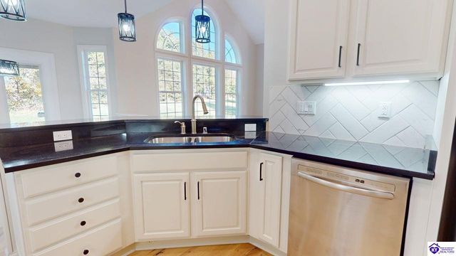 227 Evergreen Garden, Elizabethtown, KY 42701