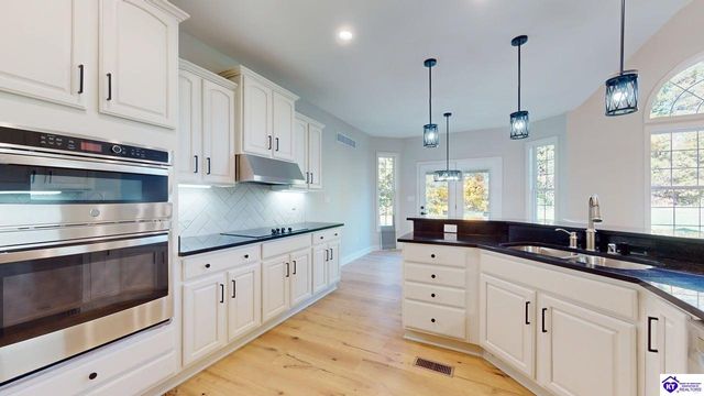 227 Evergreen Garden, Elizabethtown, KY 42701