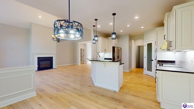 227 Evergreen Garden, Elizabethtown, KY 42701