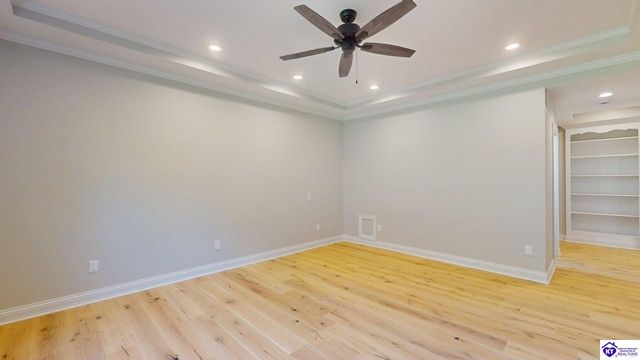 227 Evergreen Garden, Elizabethtown, KY 42701