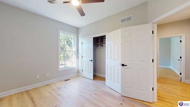 227 Evergreen Garden, Elizabethtown, KY 42701