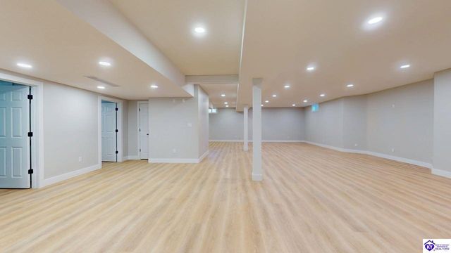 227 Evergreen Garden, Elizabethtown, KY 42701