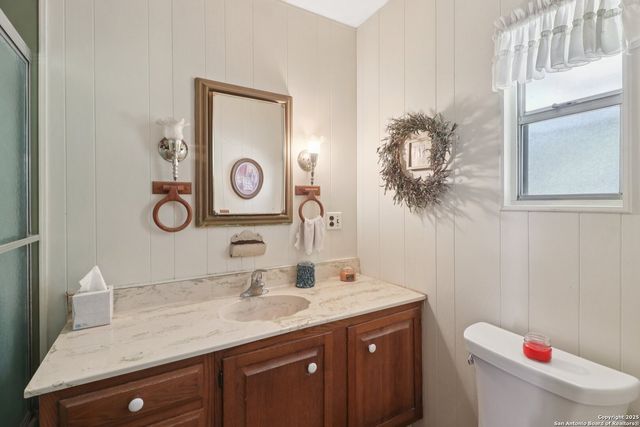 466 Chaparral, Fredericksburg, TX 78624