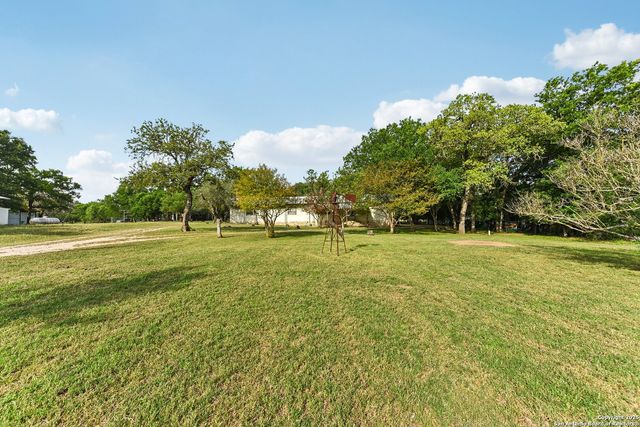 466 Chaparral, Fredericksburg, TX 78624