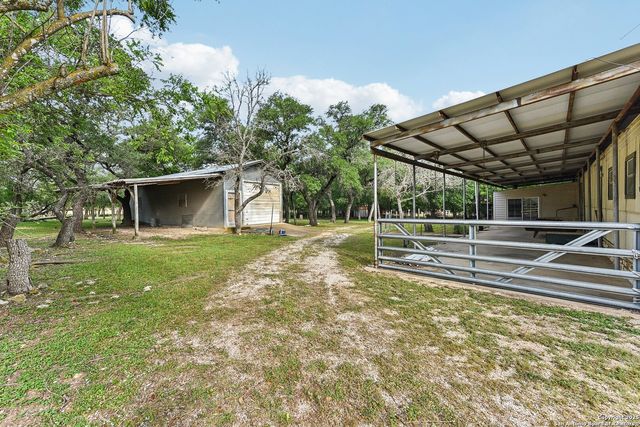466 Chaparral, Fredericksburg, TX 78624