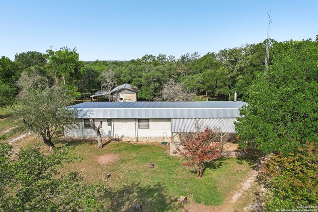 466 Chaparral, Fredericksburg, TX 78624