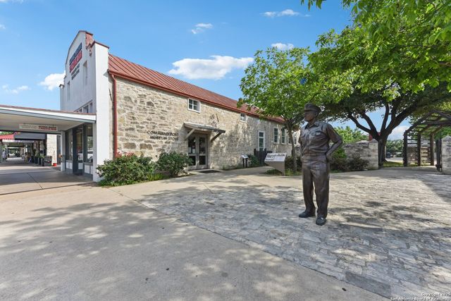 466 Chaparral, Fredericksburg, TX 78624