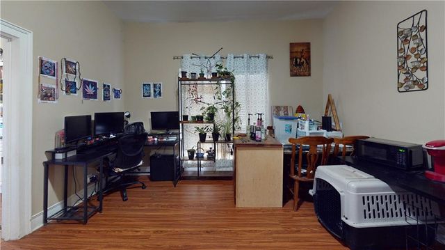 526-528 W Austin Boulevard, Nevada, MO 64772