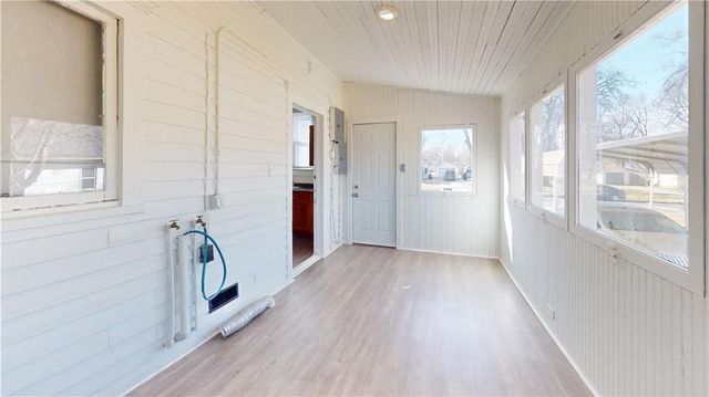 526-528 W Austin Boulevard, Nevada, MO 64772