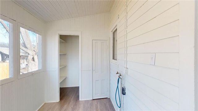 526-528 W Austin Boulevard, Nevada, MO 64772