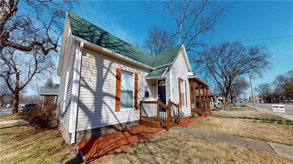 526-528 W Austin Boulevard, Nevada, MO 64772