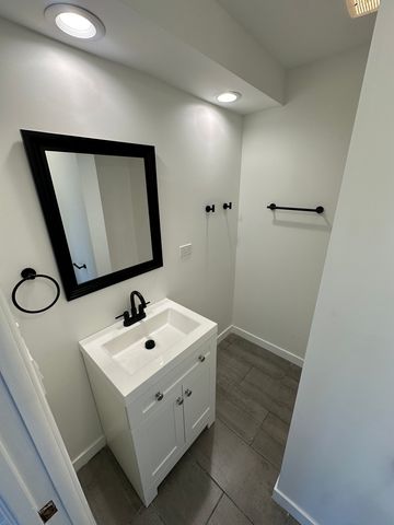 1621 N 73rd Court, Elmwood Park, IL 60707